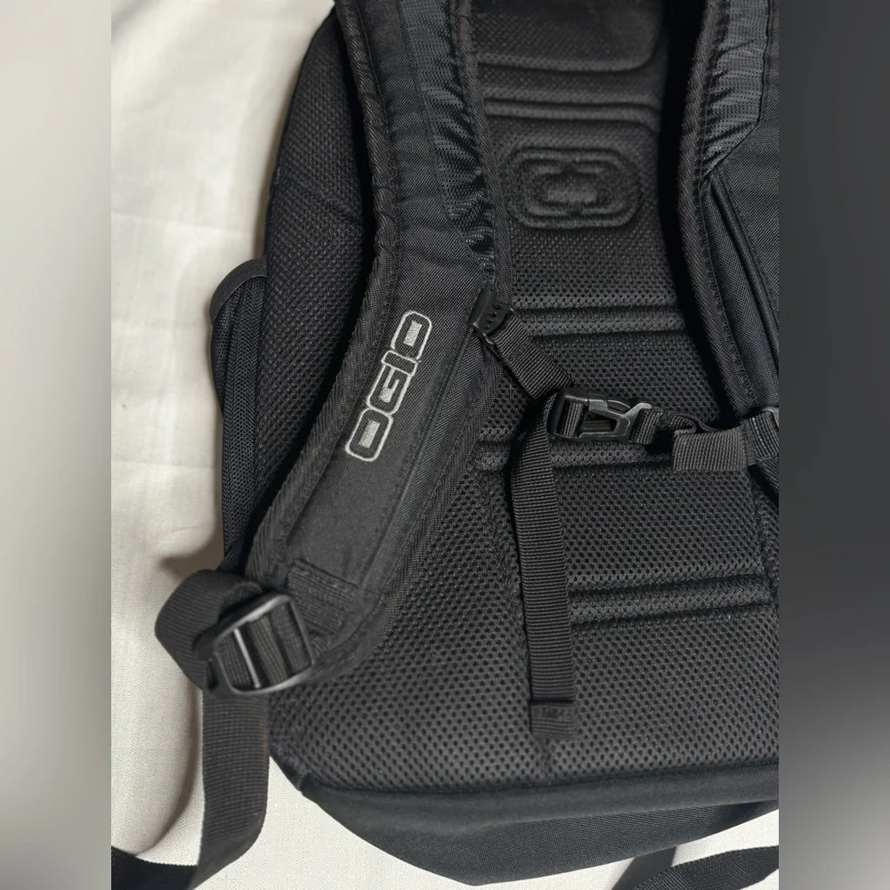OGIO Logan Pack, Backpack, Black, Brand - Ergonomic 